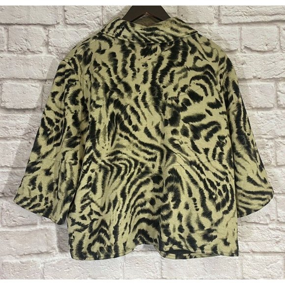 CHICOS Animal Print Blazer 3 XL Soft Lined Relaxed Fit Jacket 9302 - Picture 2 of 5